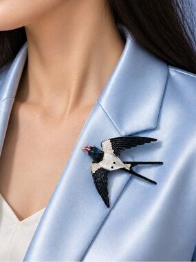 Swallow Bird Brooch Enamel Gold Pin